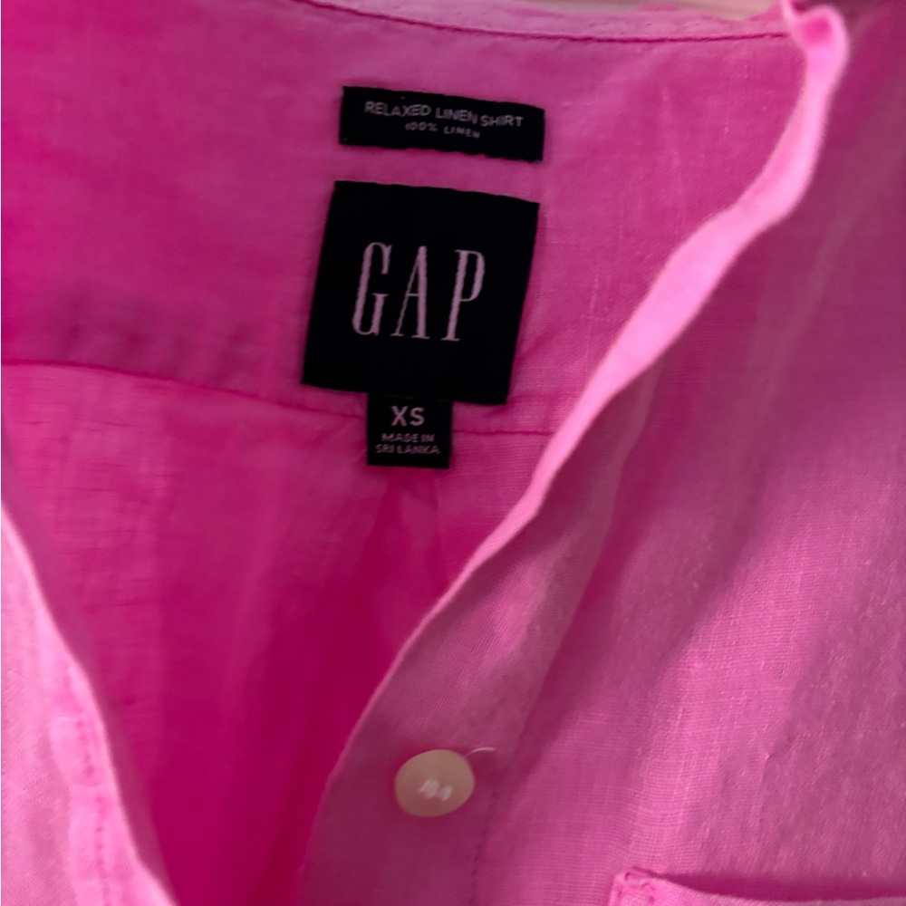 GAP Pink Linen Shirt. Great shirt and short set. - Picture 4 of 6